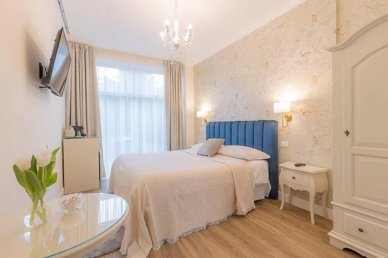 Crys: Rooms, Holiday, Business Verona Italia