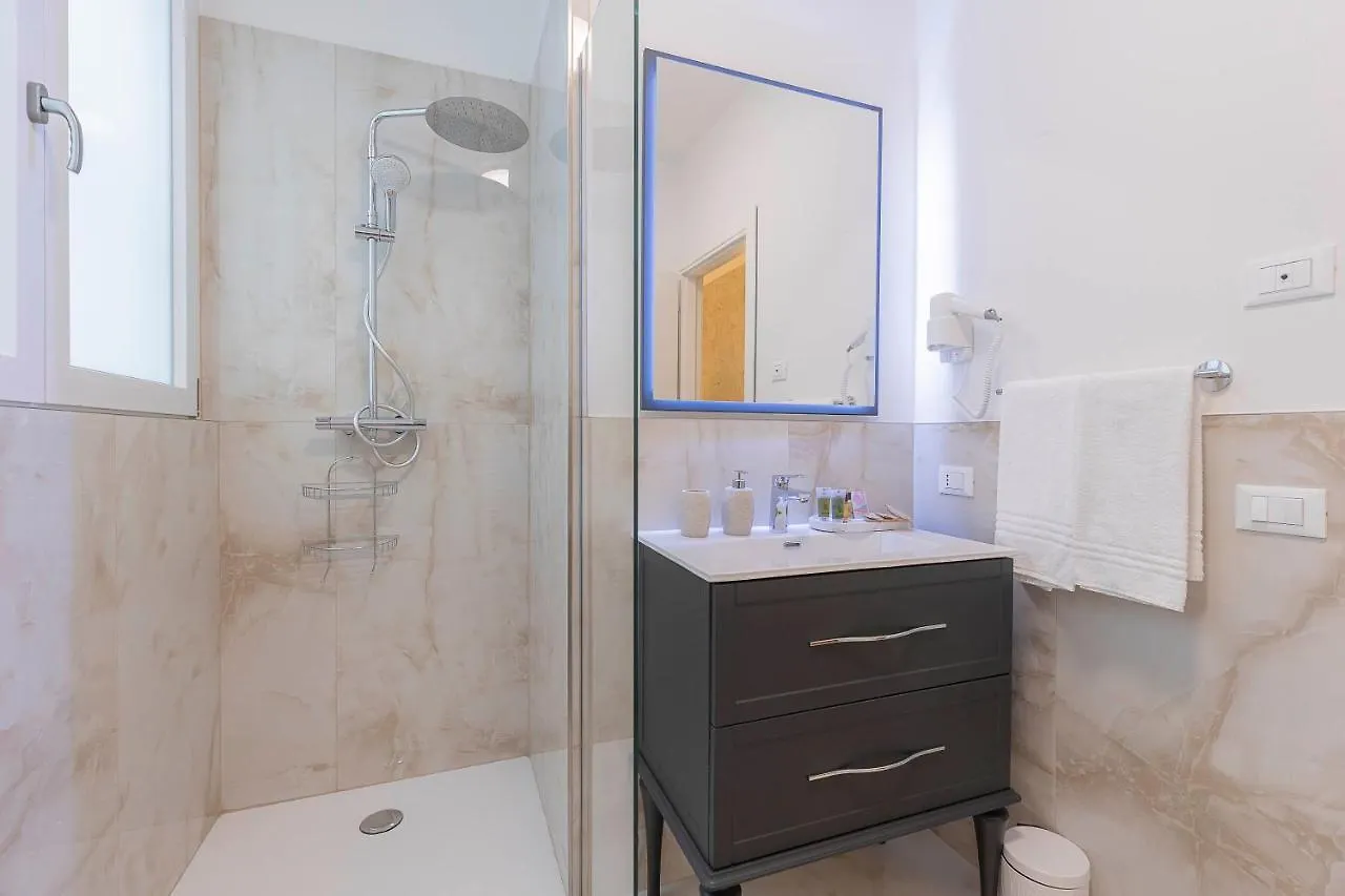 Crys: Rooms, Holiday, Business Verona Pensionat