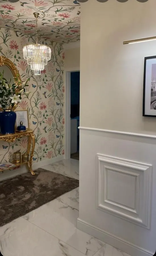 Pensionat Crys: Rooms, Holiday, Business Verona